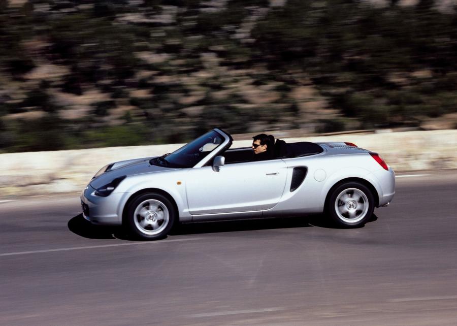  Toyota MR2 1999 года  (фото 6 из 45)